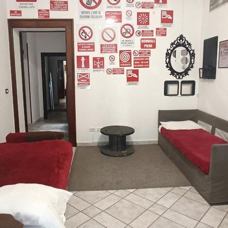 Casa Vacanze Completa Di Tutto E Anche Di Piu Livorno Dış mekan fotoğraf